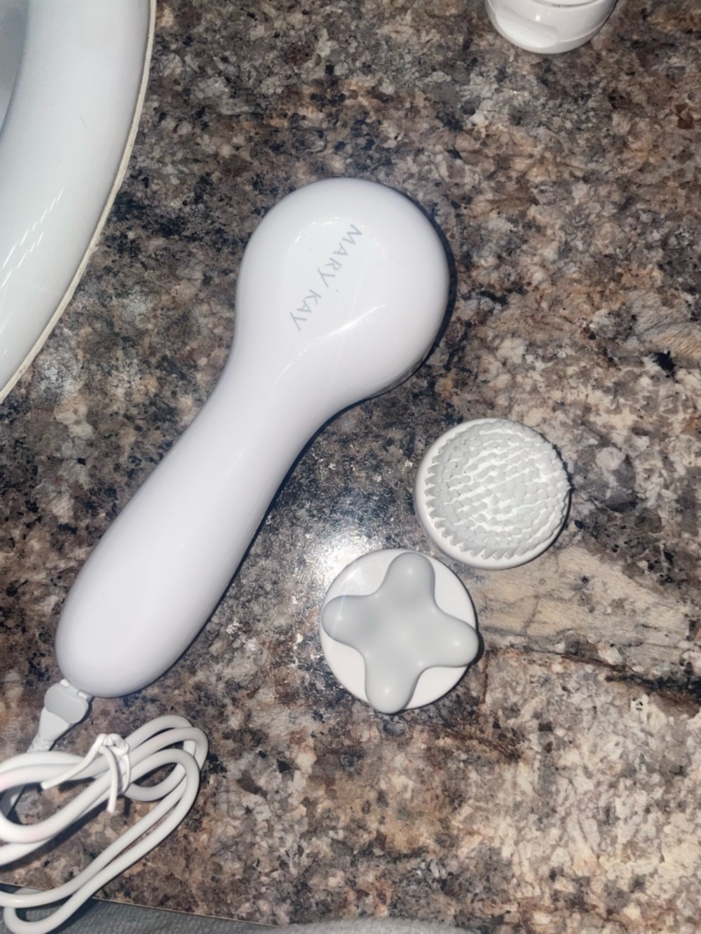 Mary Kay White Facial Cleansing and Massage Device with Interchangeable Heads